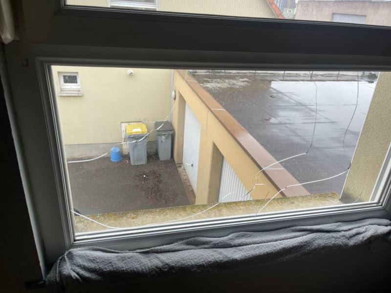 Artisan Vitrier : Remplacement de Vitrage Isolant suite à Choc Thermique à Molsheim et Sélestat en Alsace.