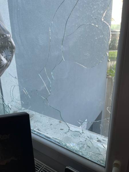 Remplacement d'une vitre cassée en urgence à Molsheim dans le Bas-Rhin