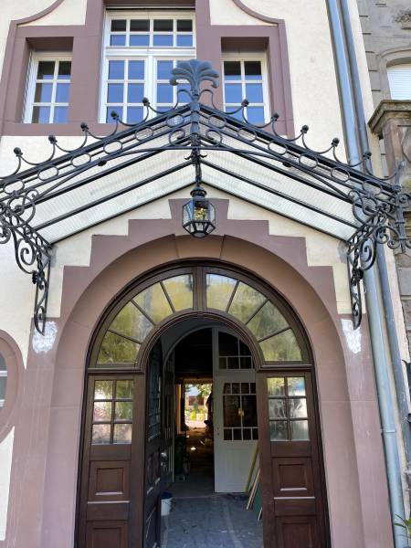 Rénovation de Vitrage sur Marquise ou Verrière : Intervention en Hauteur Sécurisée près d'Obernai dans le Bas-Rhin.