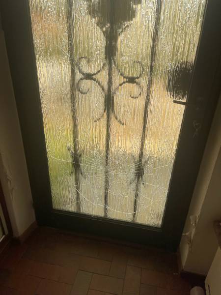 Remplacement d'un double vitrage cassé sur une porte Aluminium à Molsheim